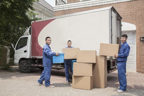 Professional packing and unpacking services in Greenwich for home moves