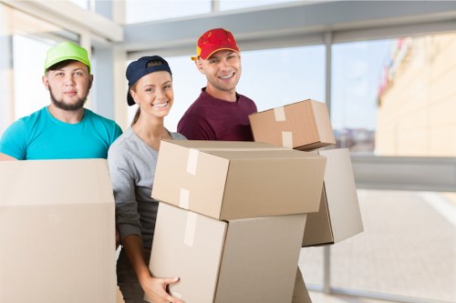 Greenwich man with van helping with final move transport