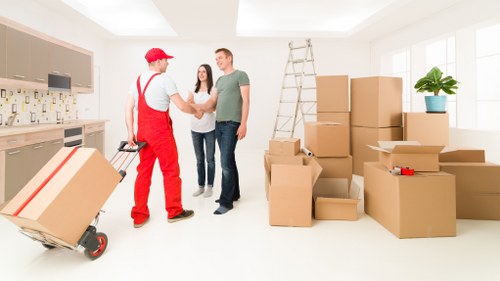 Apartment and home moving truck options in Greenwich